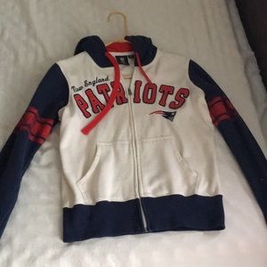 Women’s New England Patriots zip up hoodie
